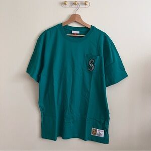 Mitchell & Ness Men’s Seattle Mariners Pocket T-Shirt 
Aqua
Size Large